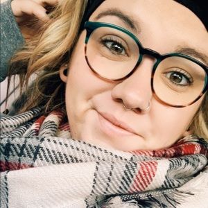 Meet your Posher, Sarah!